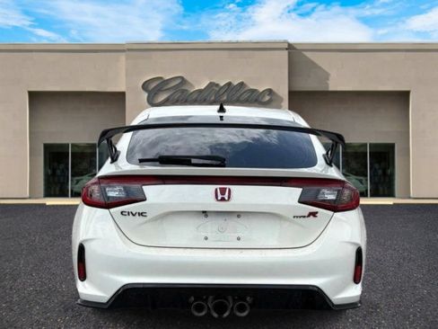 Used 2025 Honda Civic Type R image 6