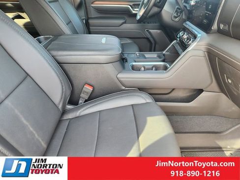 Used 2025 GMC Sierra 2500 Denali w/ Denali Reserve Package image 16