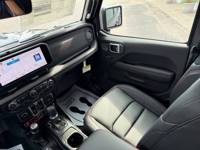 New 2027 Jeep Wrangler Unlimited Rubicon AWD/4WD image 14