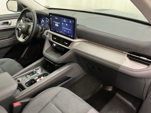 Used 2025 Ford Explorer Active image 19