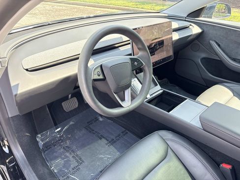 Used 2025 Tesla Model 3 Long Range AWD/4WD image 16