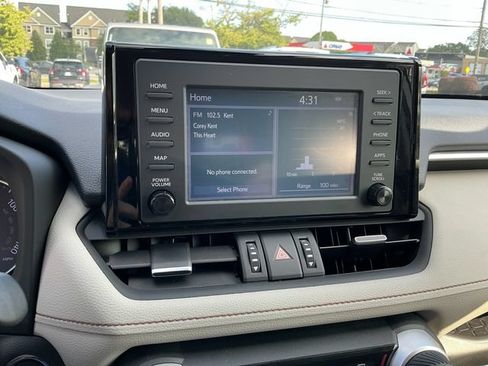 Used 2019 Toyota RAV4 XLE Premium w/ Cold Weather Package AWD/4WD image 21