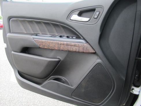 Used 2022 GMC Canyon Denali AWD/4WD image 19