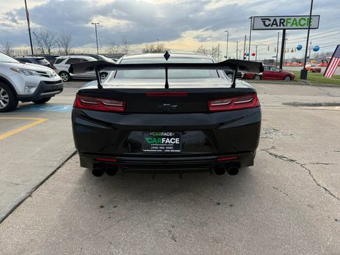 Used 2018 Chevrolet Camaro SS image 11