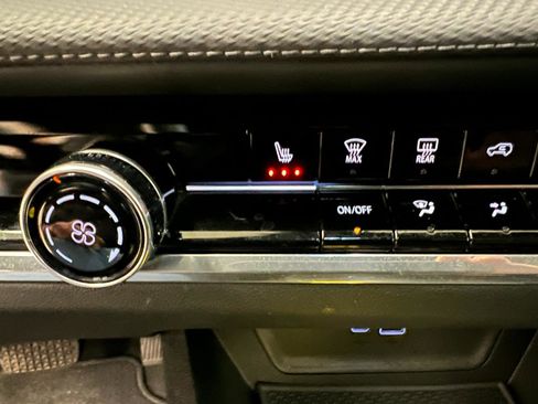 Used 2025 Chevrolet Equinox LT image 50