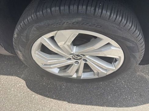 Used 2023 Volkswagen Atlas SE FWD image 6