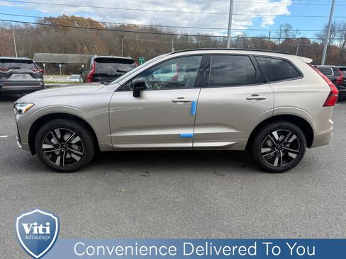 New 2026 Volvo XC60 B5 Plus w/ Protection Package Premier image 5