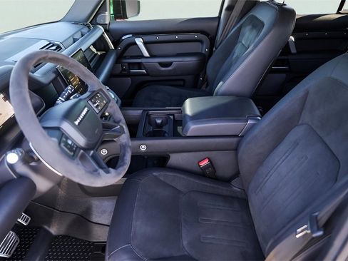 Used 2023 Land Rover Defender 110 V8 image 12