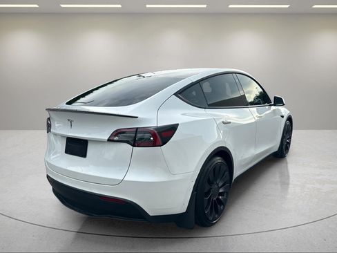 Used 2022 Tesla Model Y Performance AWD/4WD image 5