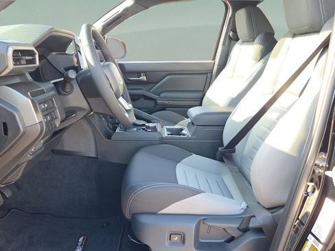 Certified 2026 Toyota Tacoma TRD Off-Road image 27