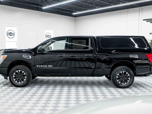 Used 2017 Nissan Titan S image 11