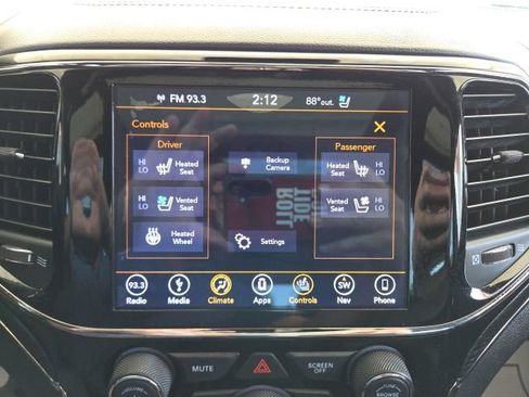 Used 2019 Jeep Grand Cherokee High Altitude AWD/4WD image 9