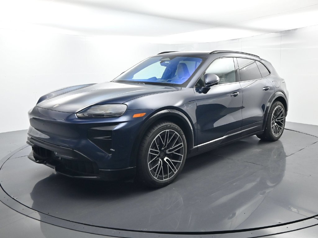 Certified 2026 Porsche Cayenne Turbo AWD/4WD image 1