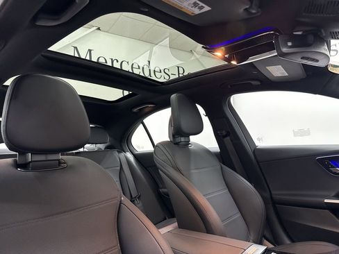 Used 2025 Mercedes-Benz C 300 Sedan image 29