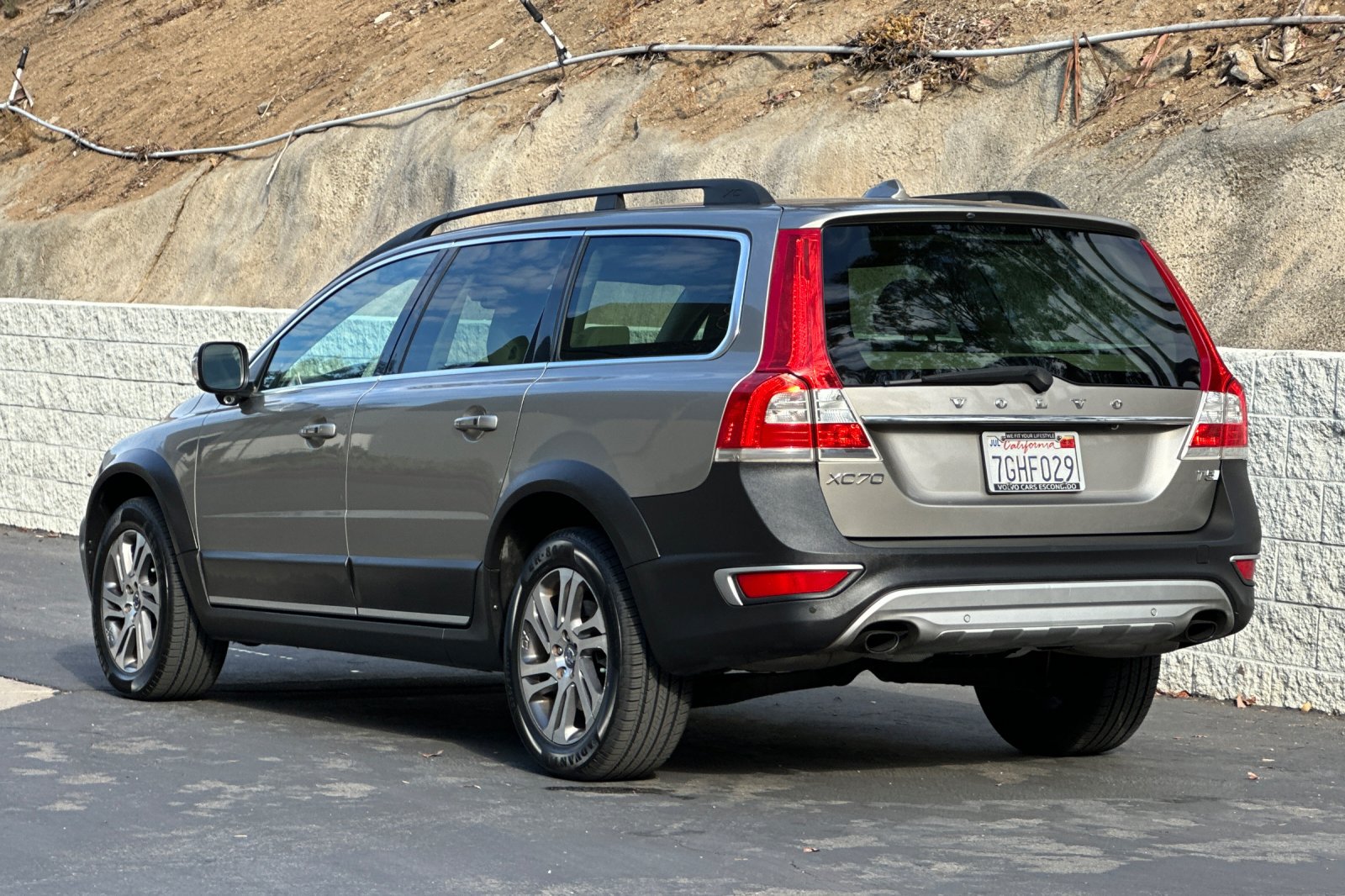 Used 2015 Volvo XC70 T5 Platinum FWD image 6
