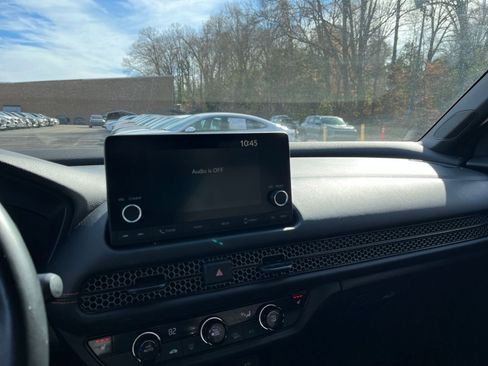 Used 2025 Honda HR-V Sport image 17