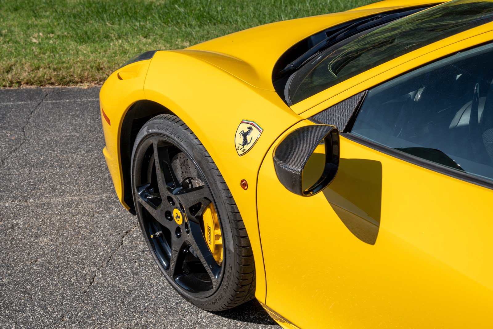 Used 2012 Ferrari 458 Italia Coupe RWD image 11