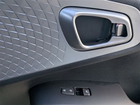 Used 2024 Kia Soul LX w/ Option Group 015 image 31