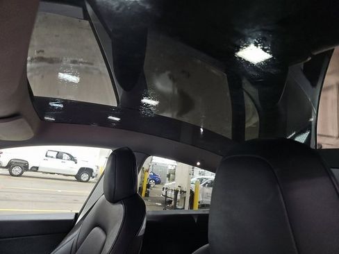 Used 2021 Tesla Model Y Long Range image 5