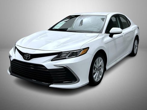 Used 2024 Toyota Camry LE image 1