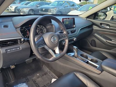 Used 2022 Nissan Altima 2.5 SR FWD image 15