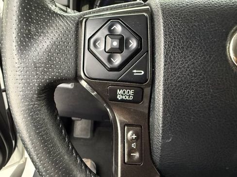 Used 2019 Toyota 4Runner TRD Off-Road AWD/4WD image 10