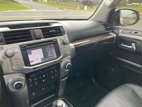 Used 2018 Toyota 4Runner Limited AWD/4WD image 77