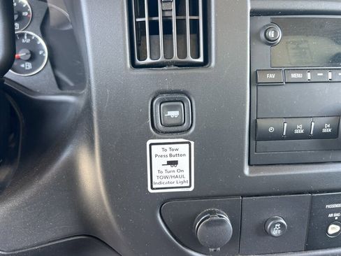 Used 2021 GMC Savana 3500 Extended w/ Power Convenience Package RWD image 15