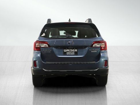 Used 2017 Subaru Outback 2.5i Limited w/ Popular Package #5 AWD/4WD image 4