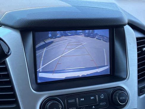 Used 2019 GMC Yukon XL SLT w/ Open Road Package AWD/4WD image 32