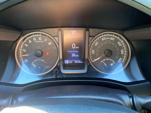 Used 2016 Toyota Tacoma TRD Sport w/ Towing Package image 16