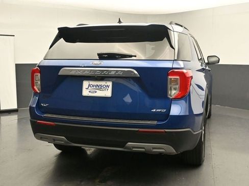 Used 2023 Ford Explorer XLT w/ Equipment Group 202A AWD/4WD image 10