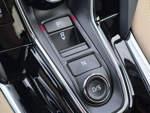 Used 2024 Acura RDX SH-AWD w/ Technology Package image 12