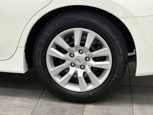 Used 2016 Nissan Altima 2.5 S w/ Power Driver Seat Package FWD image 7