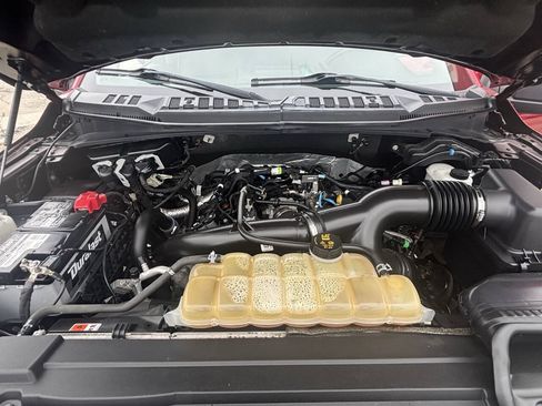 Used 2019 Ford F150 XLT w/ Equipment Group 302A Luxury AWD/4WD image 16