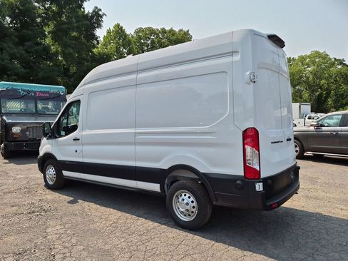 New 2026 Ford Transit 250 148 High Roof w/ Load Area Protection Package RWD image 7