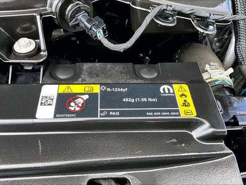 Used 2024 Jeep Wrangler Unlimited Rubicon AWD/4WD image 33