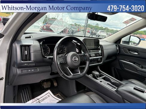 Used 2023 Nissan Pathfinder SL FWD image 10