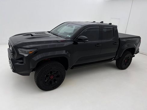 Used 2025 Toyota Tacoma TRD Pro w/ Tow Tech Package image 10