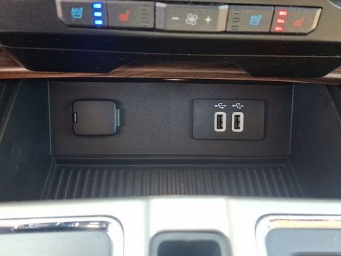 Used 2016 Ford F150 Lariat w/ Equipment Group 502A Luxury image 26