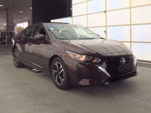 Used 2024 Nissan Sentra SV image 4