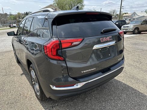 Used 2021 GMC Terrain SLT image 13