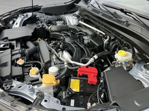 Used 2025 Subaru Forester Premium image 34