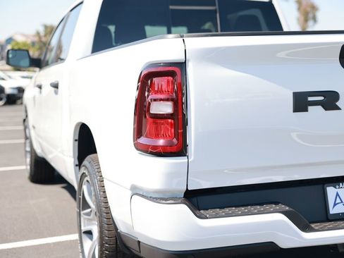 New 2026 RAM 1500 Express AWD/4WD image 10