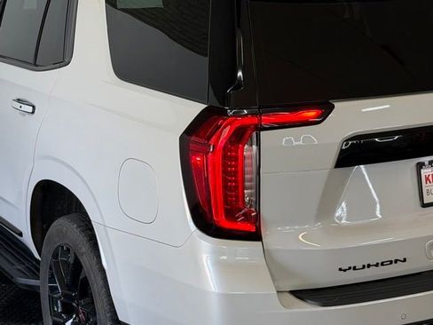 Used 2024 GMC Yukon Denali w/ Max Trailering Package AWD/4WD image 9