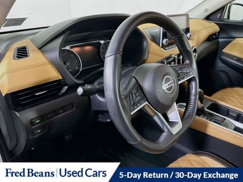 Used 2023 Nissan Sentra SV w/ SV Premium Package image 11