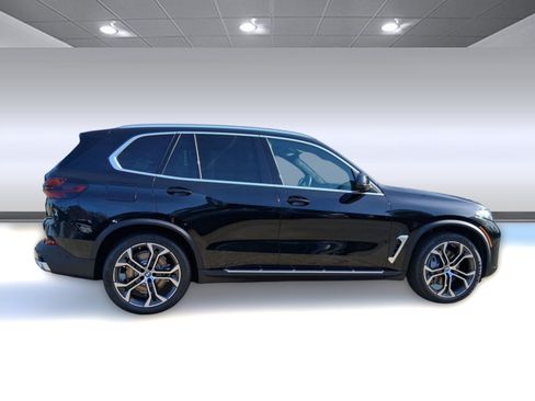 Used 2026 BMW X5 xDrive50e AWD/4WD image 8