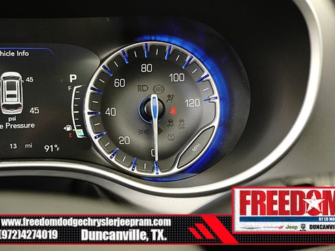 New 2027 Chrysler Pacifica Select FWD image 33