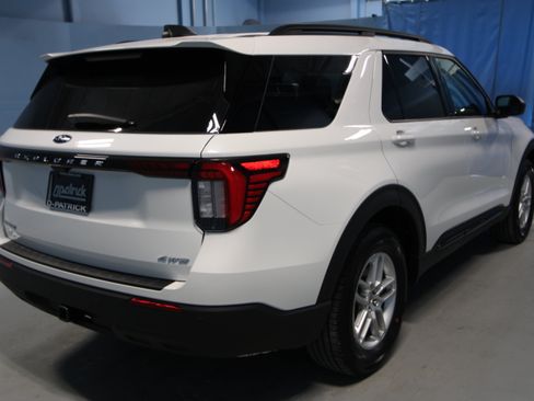 New 2026 Ford Explorer Active AWD/4WD image 28