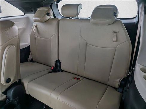 Certified 2023 Toyota Sienna Limited image 21